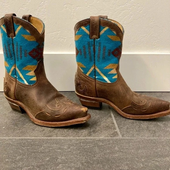 Women’s Paul Brodie Western Boulet boots - Picture 2 of 8